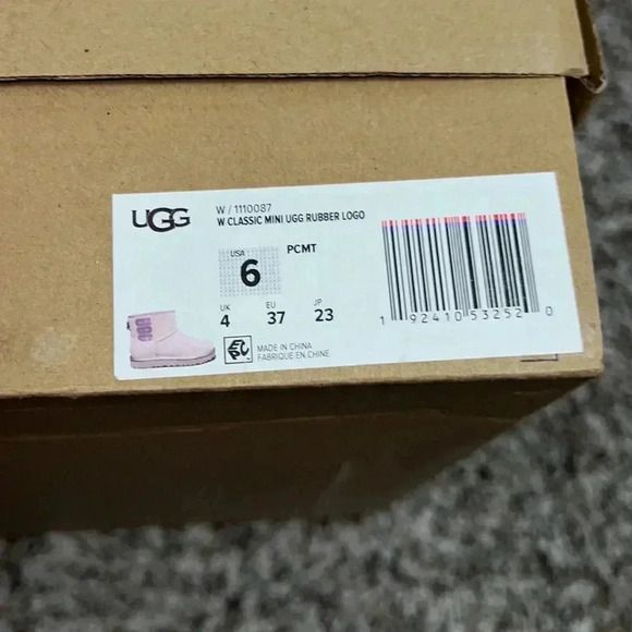 UGG Classic Mini UGG Rubber Logo Boot. - Picture 9 of 9